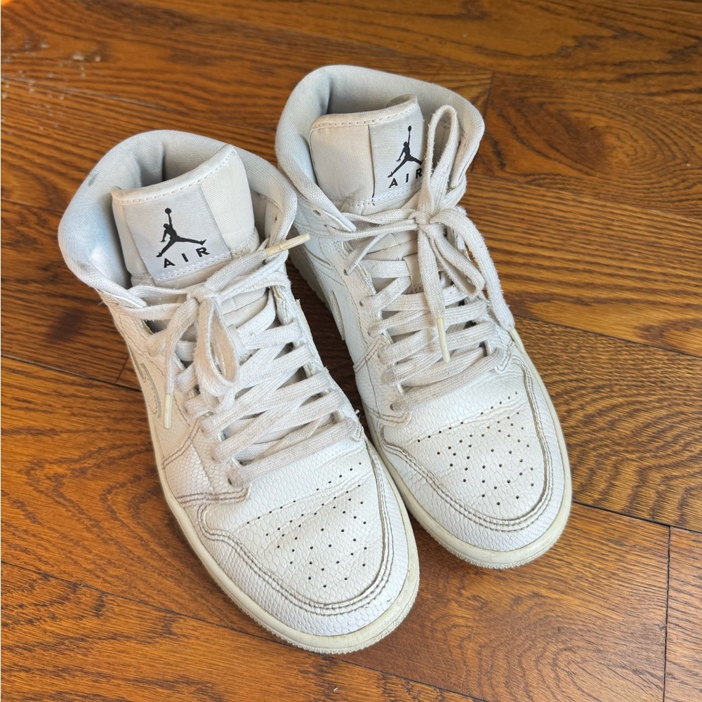 Air Jordan 1 Mid White Snakeskin